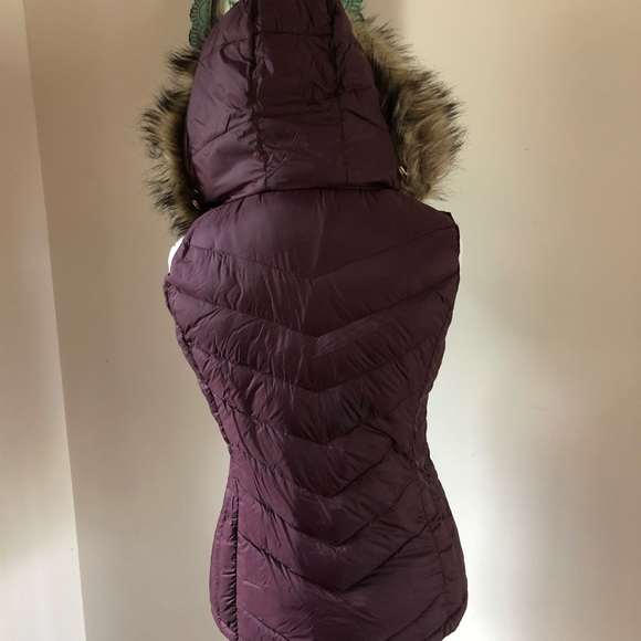 Michael Kors Down Maroon Vest - Picture 4 of 4